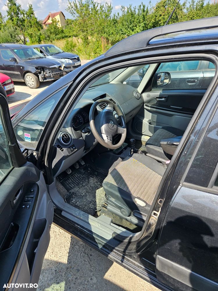 Dezmembrez suzuki sx4 - 6