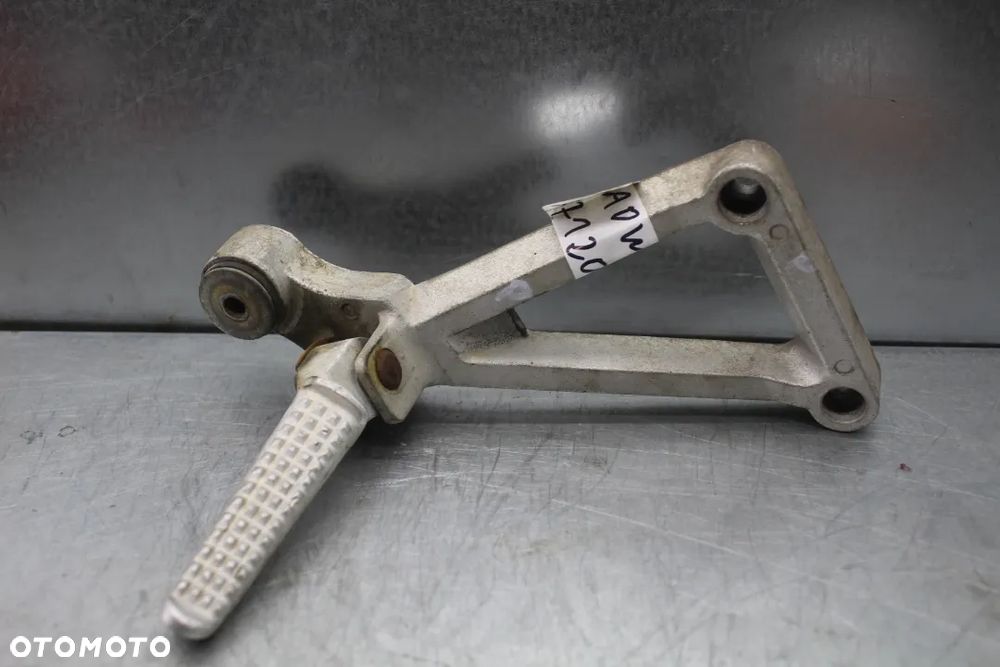 Daelim Roadwin 125 Set pasażera prawy podnóżek - 2