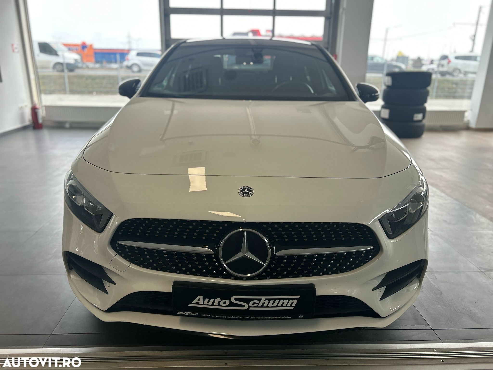 Mercedes-Benz A 250 e 8G-DCT AMG Line - 3