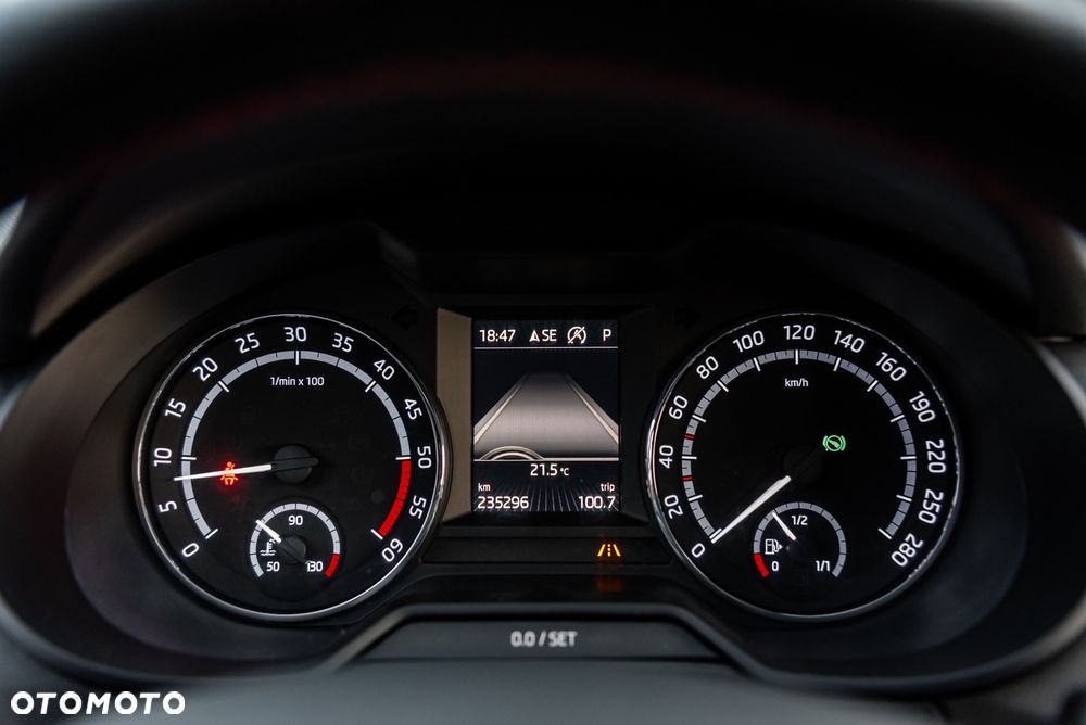 Skoda Octavia 2.0 TDI 4x4 RS DSG - 32