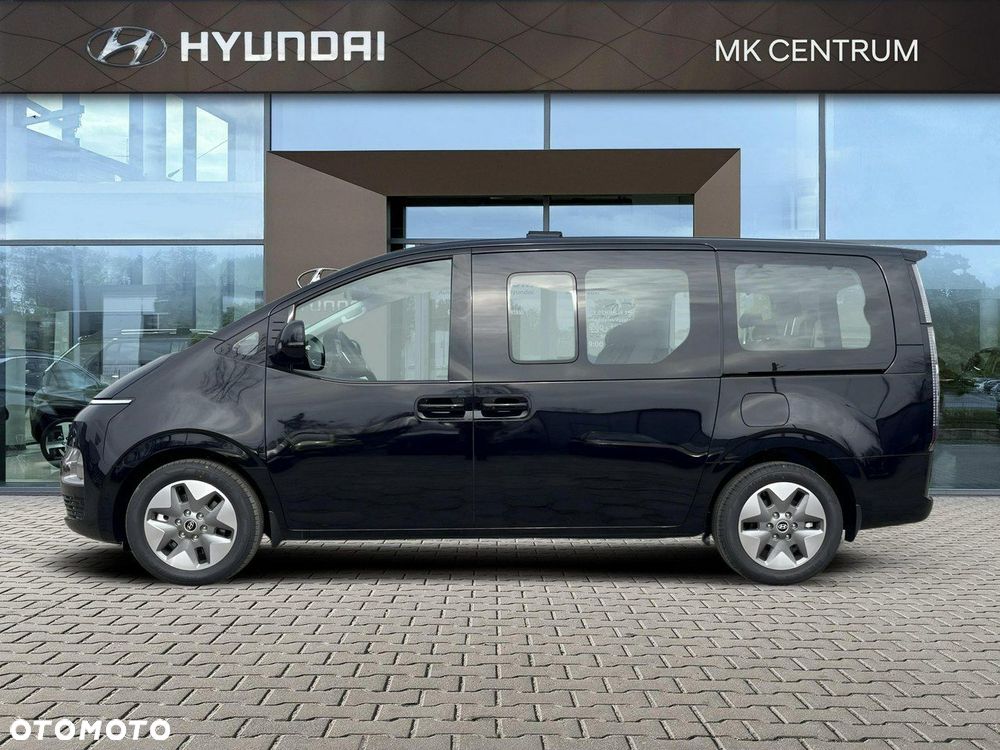 Hyundai Staria - 2