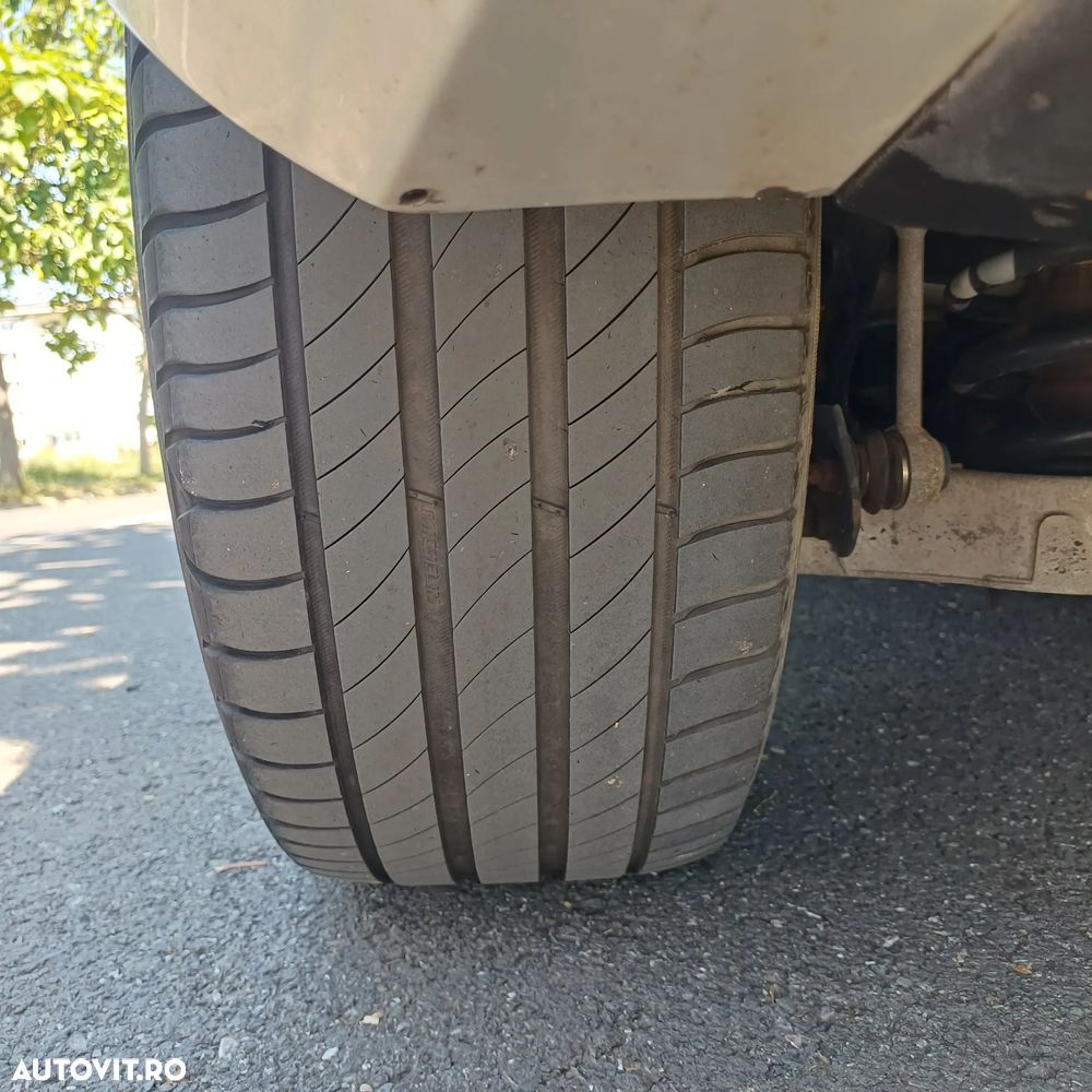 Volvo V60 DRIVe Start-Stop Momentum - 13