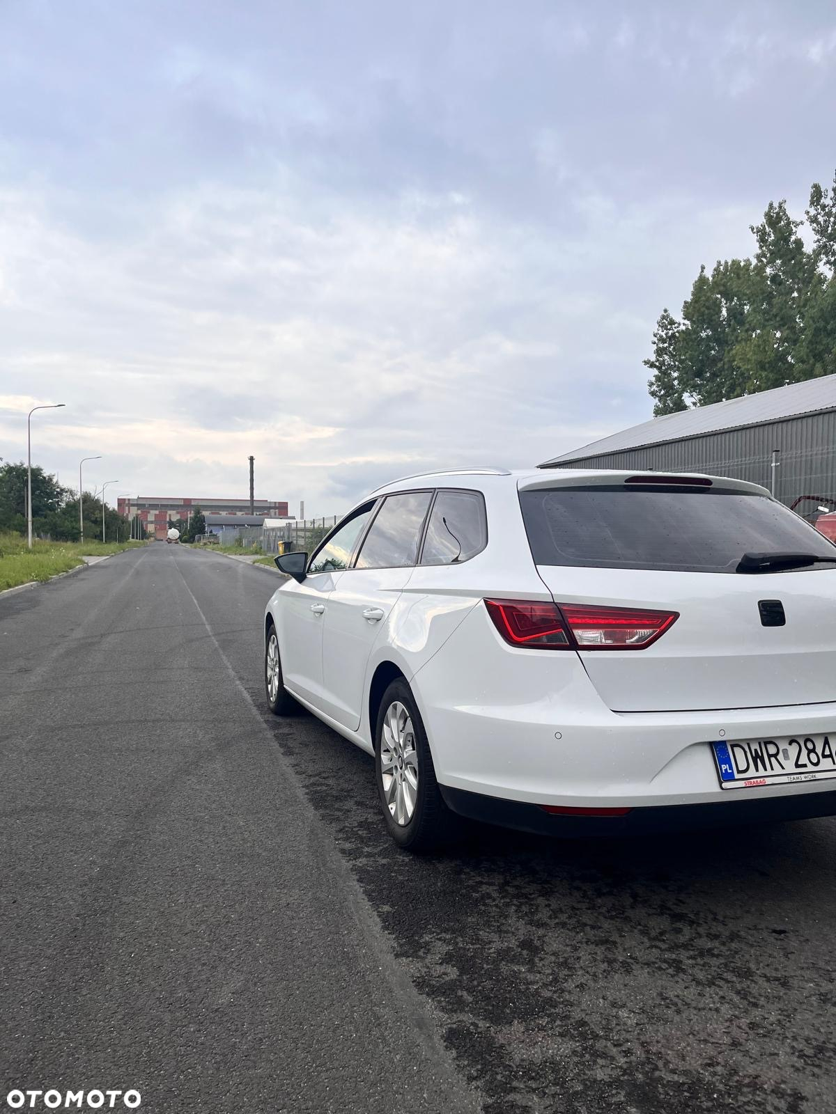 Seat Leon 2.0 TDI Style S&S DSG - 4