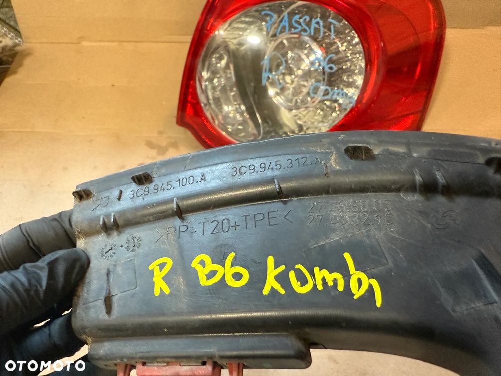 Lampa lewa Volkswagen Passat B6 kombi OE - 7