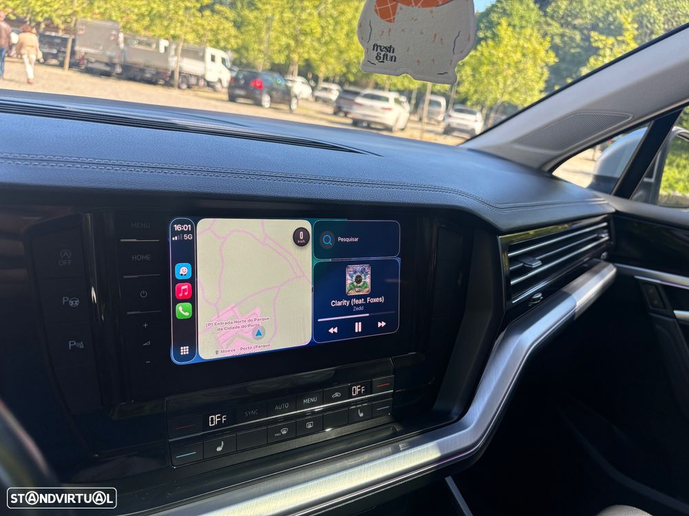 VW Touareg 3.0 TDI V6 Elegance Plus - 28