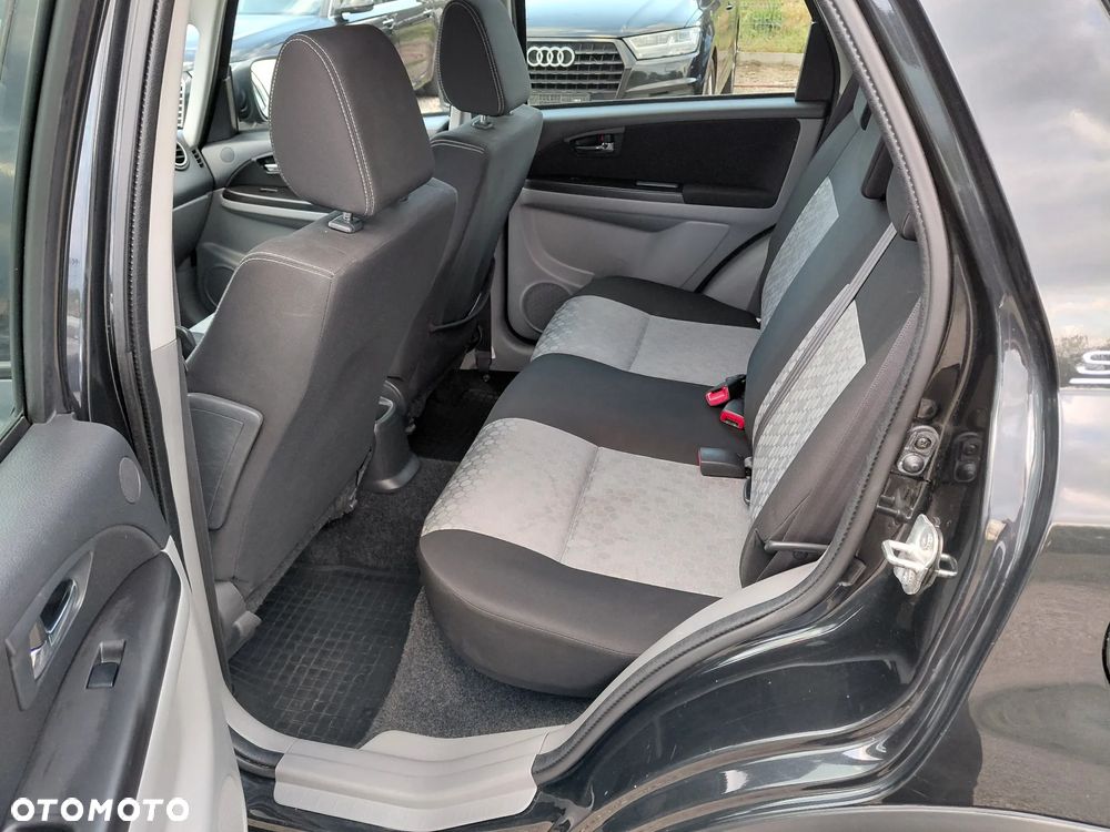 Suzuki SX4 2.0 DDiS 4x2 Comfort - 10