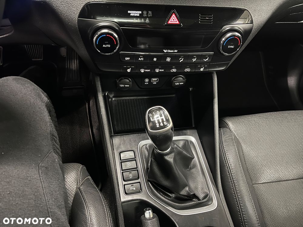 Hyundai Tucson blue 1.7 CRDi 2WD Intro Edition - 19