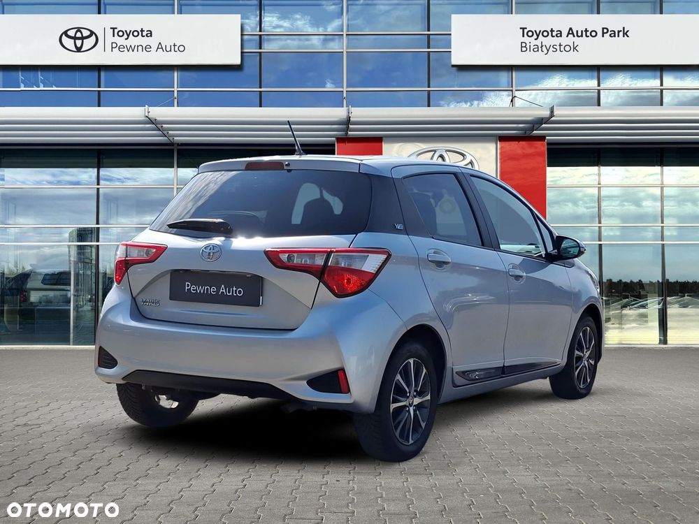 Toyota Yaris 1.5 Premium - 5