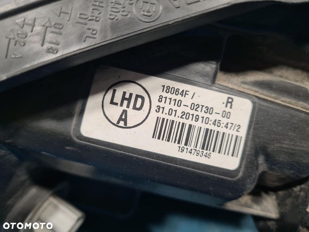 TOYOTA COROLLA E21 REFLEKTOR PRAWY 81110-02T30-00 - 6