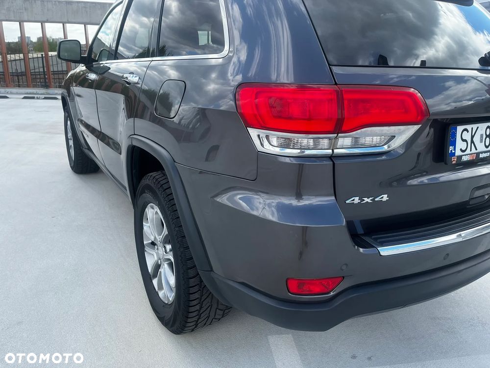 Jeep Grand Cherokee - 31