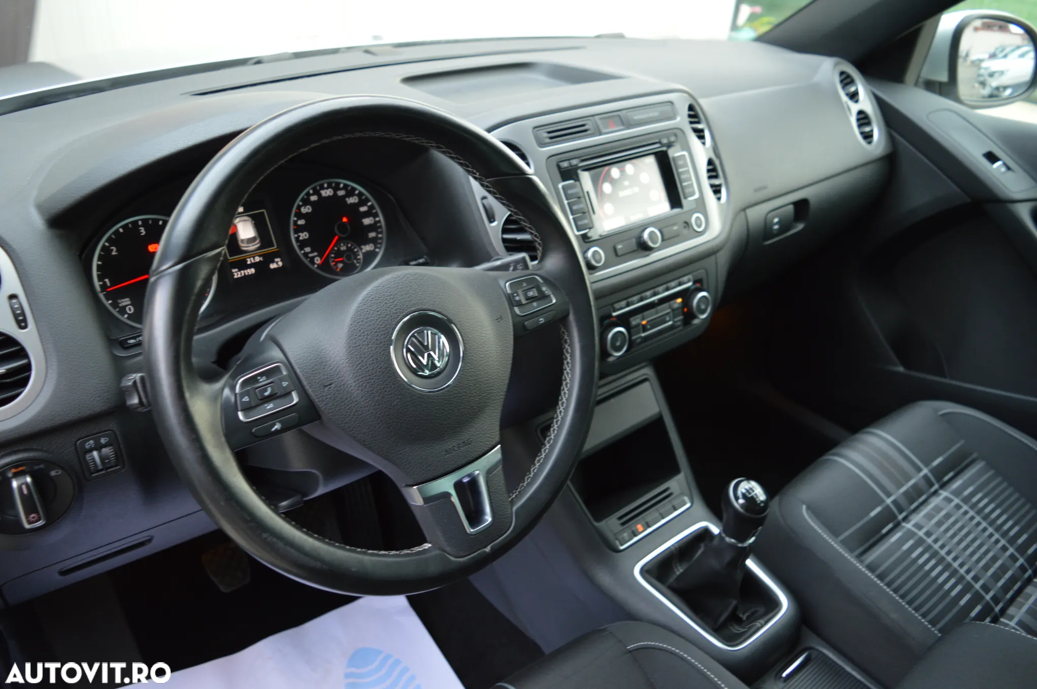 Volkswagen Tiguan - 20
