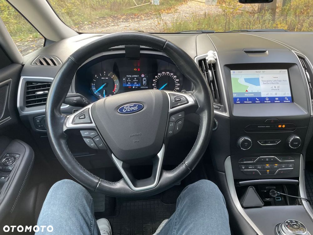 Ford S-Max - 11
