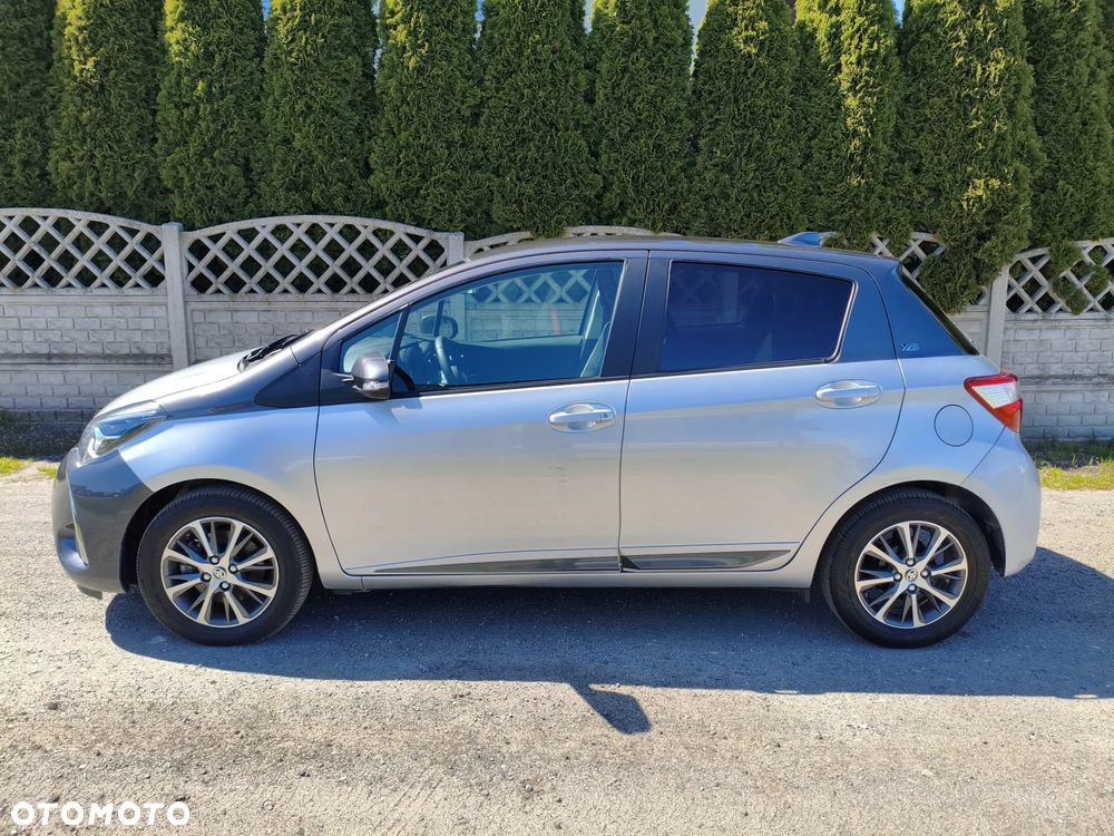 Toyota Yaris 1.5 20th Anniversary CVT - 2