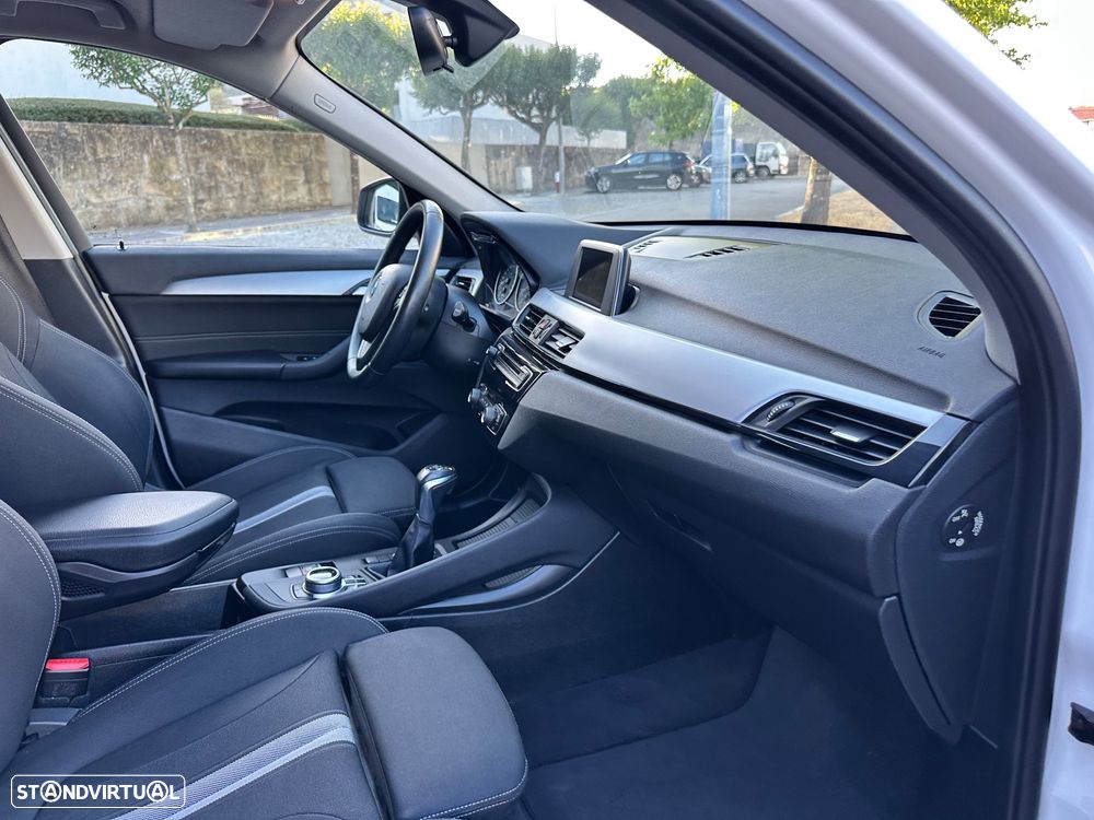 BMW X1 18 d sDrive Auto Line Sport - 40