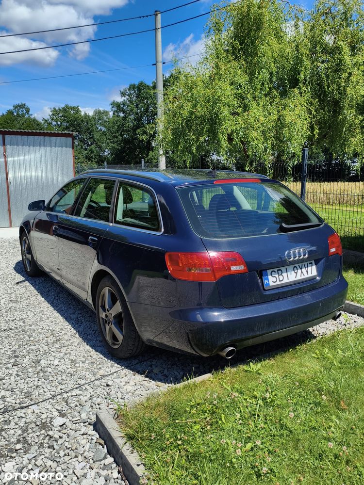 Audi A6 Avant 2.4 - 7