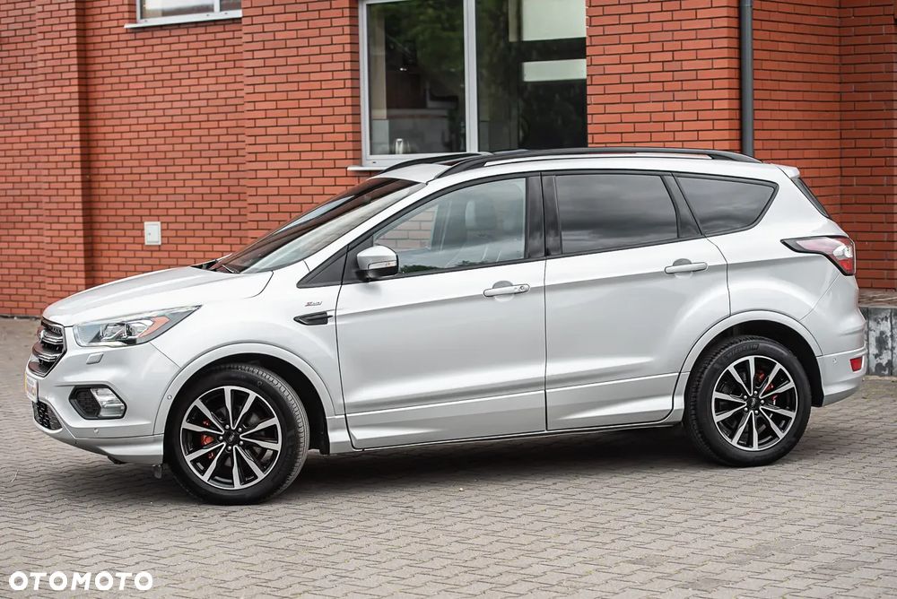 Ford Kuga 1.5 EcoBoost 2x4 ST-Line - 32