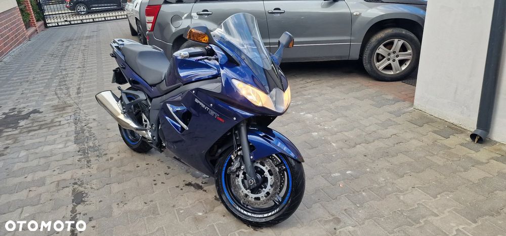 Triumph Sprint - 1