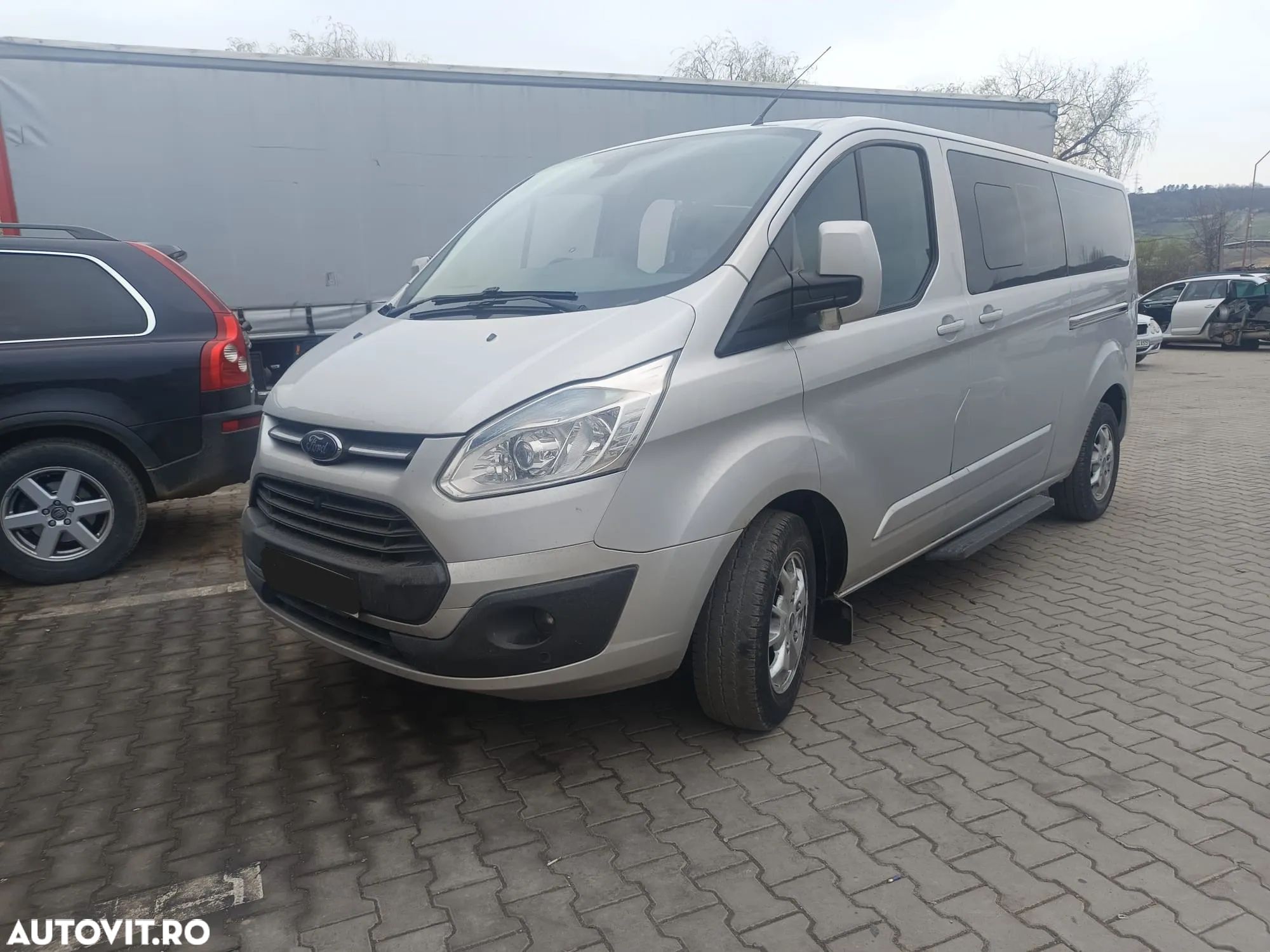 Dezmembram Ford Tourneo Custom 300LTD E-TECH 2014 2.2 Diesel, cutie de viteze manuala - 1