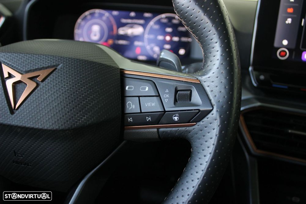 Cupra Leon 1.5 eTSI MID DSG - 16