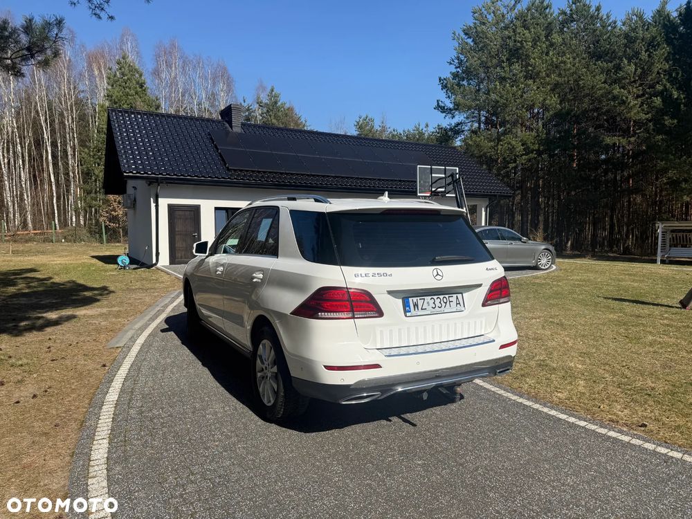 Mercedes-Benz GLE 250 d 4-Matic - 8