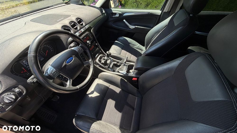 Ford S-Max - 9