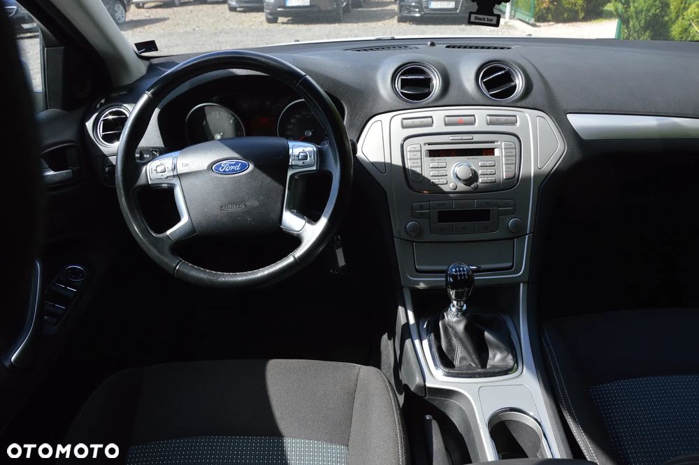 Ford Mondeo - 22