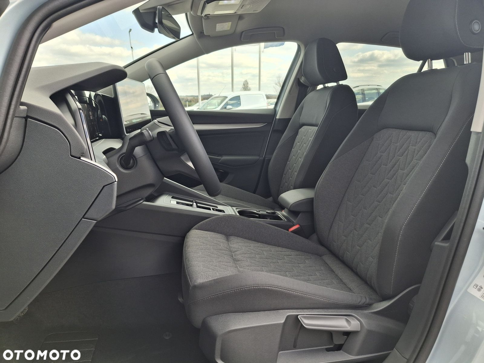 Volkswagen Golf - 11