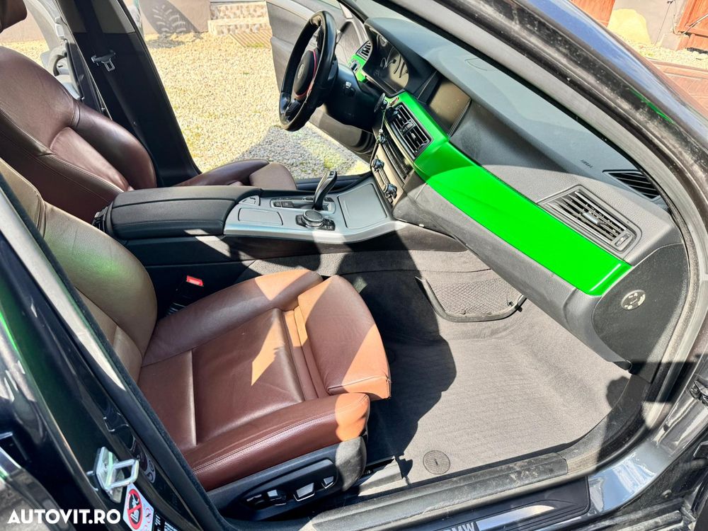 BMW Seria 5 520d xDrive AT - 16