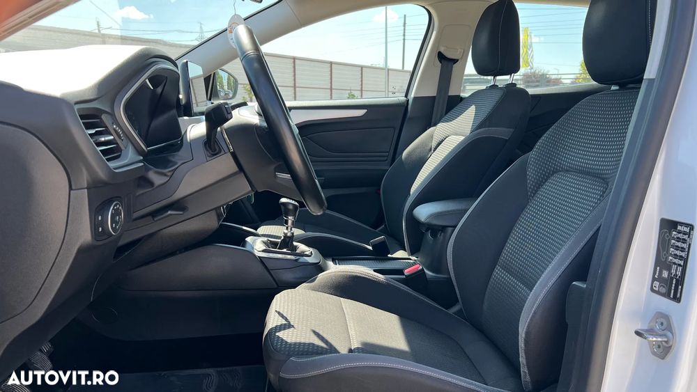 Ford Focus 1.5 EcoBlue Start-Stopp-System TREND - 6