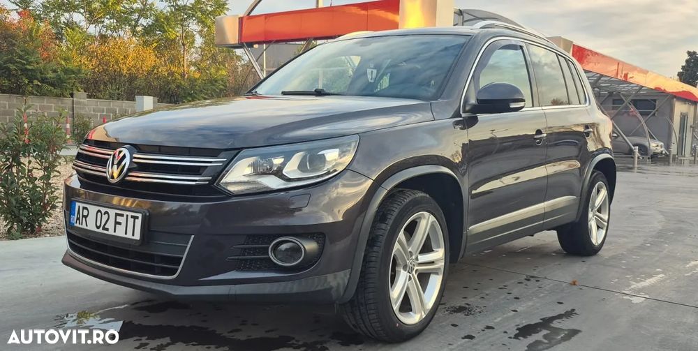Volkswagen Tiguan - 1