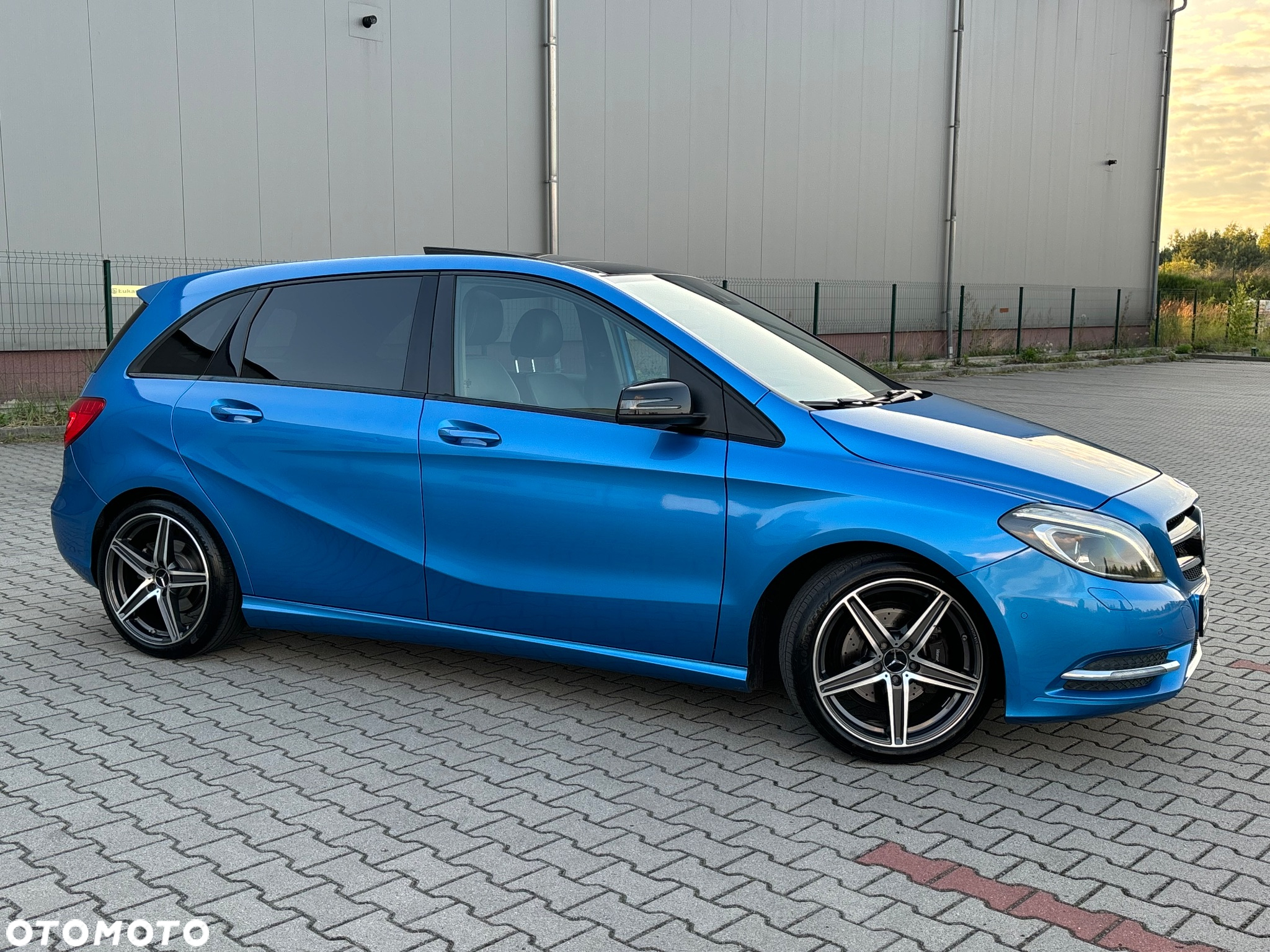 Mercedes-Benz Klasa B 180 (CDI) d 7G-DCT AMG Line - 12
