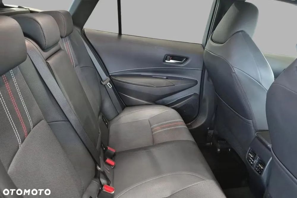 Toyota Corolla 1.8 Hybrid Club - 13