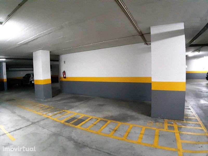 Garagem coberta em Avenidas Novas - Grande imagem: 2/5