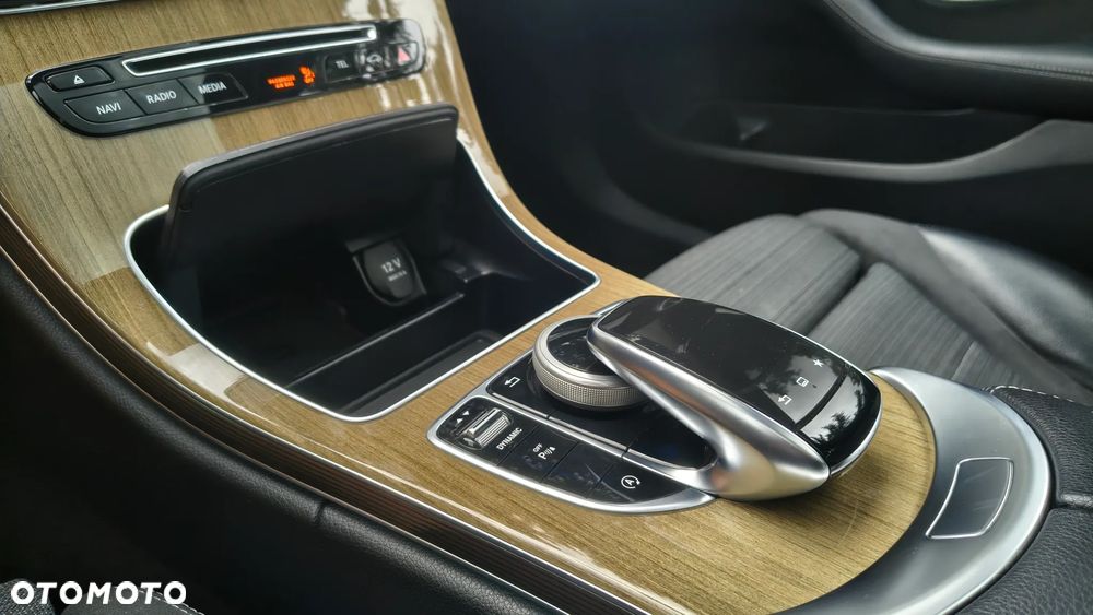 Mercedes-Benz Klasa C 180 7G-TRONIC - 31