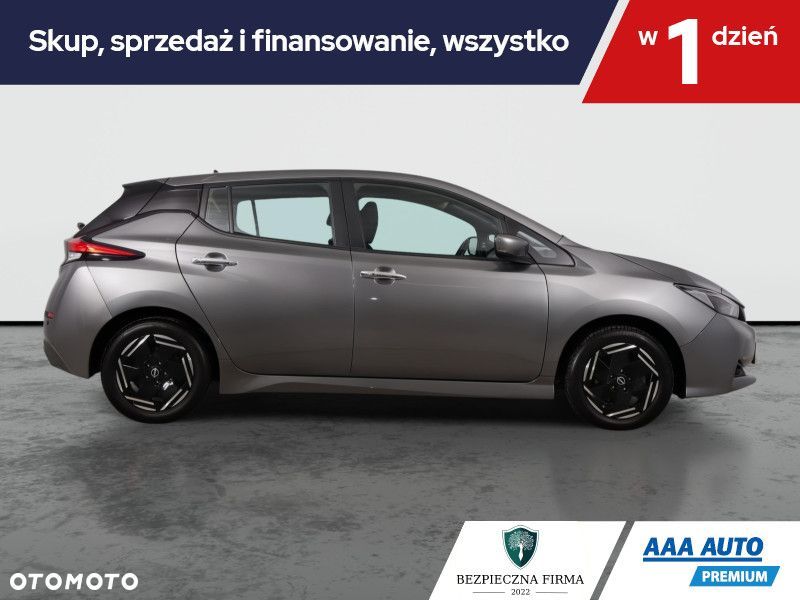 Nissan Leaf - 8