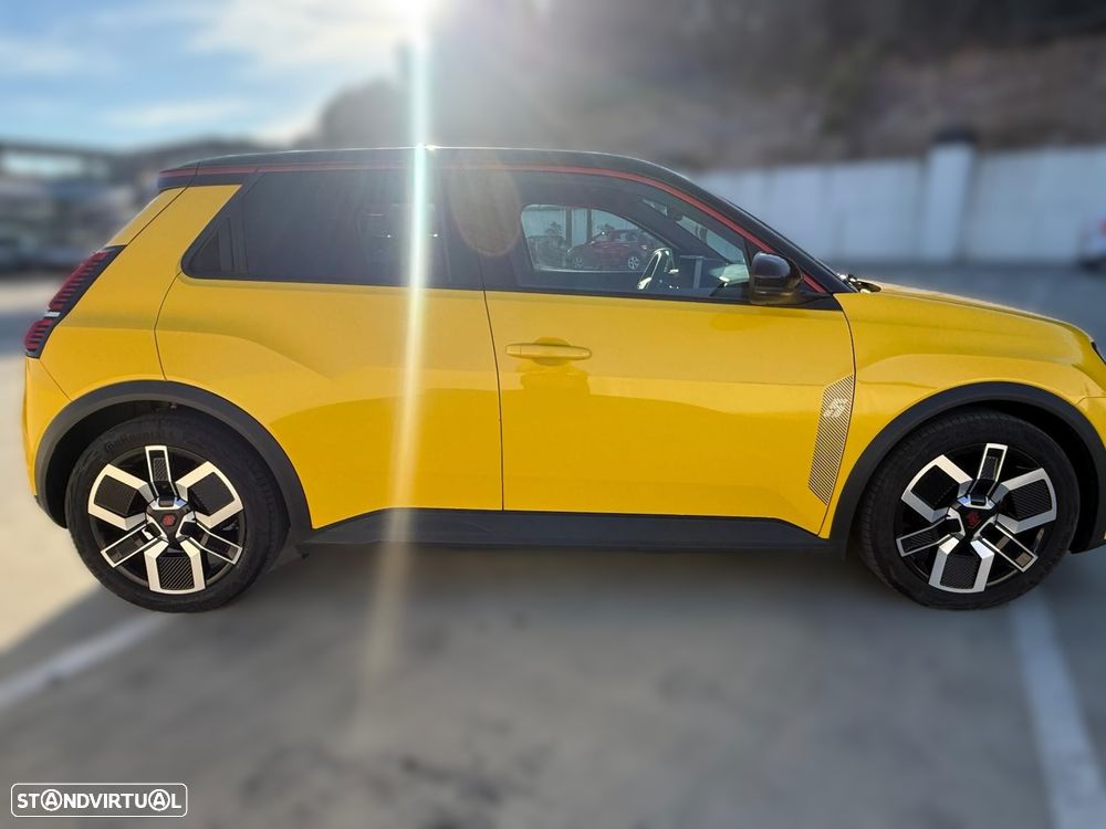 Renault 5 E-Tech 52 kWh Techno Autonomia Conforto - 33