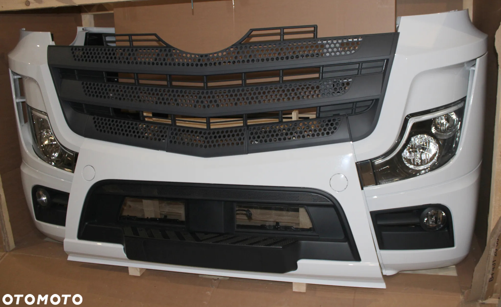 MERCEDES ACTROS MP5 MP4 PRZÓD ZDERZAK LAMPY MASKA GRILL NAROŻNIKI - 2