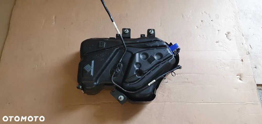 ZBIORNIK ADBLUE RANGE ROVER LIFT II 3.0D 2019 2020 2021R - 1