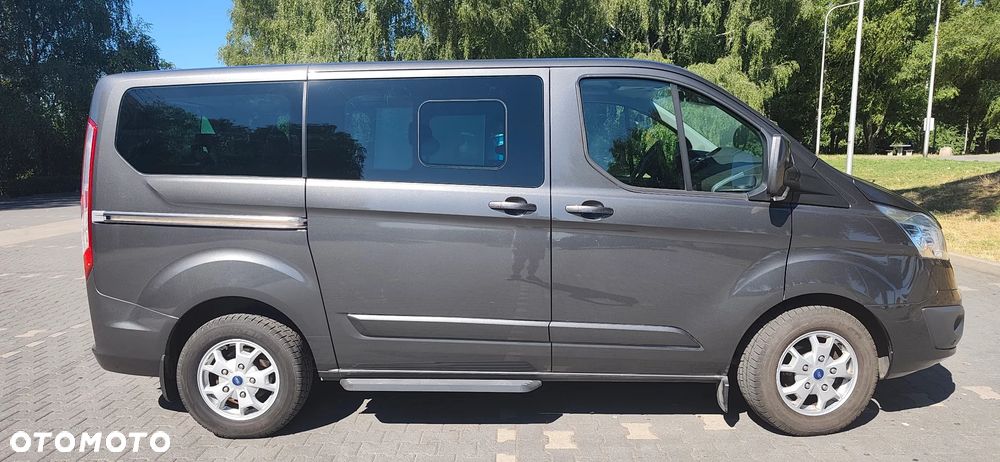 Ford Tourneo Custom - 4