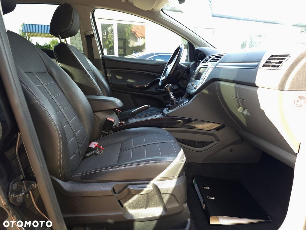 Ford Kuga 2.0 TDCi Titanium - 16