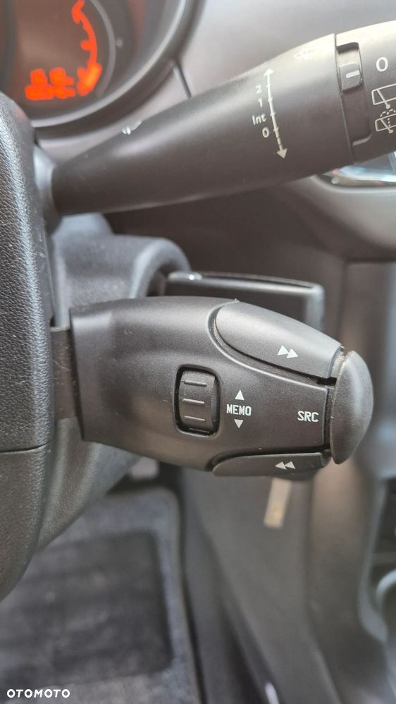 Citroën C3 Pure Tech (VTi) 82 Exclusive - 23