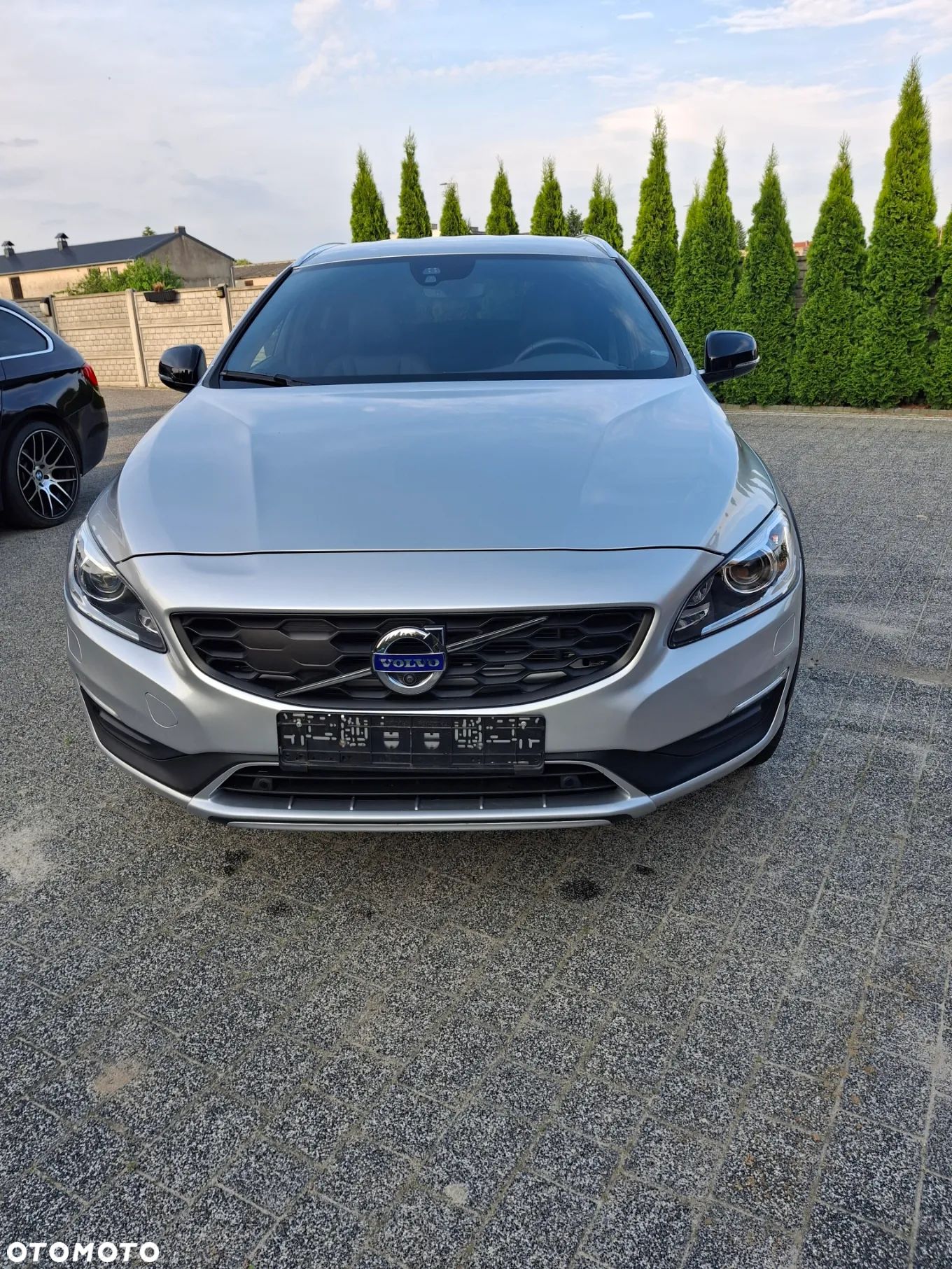 Volvo V60 Cross Country - 1
