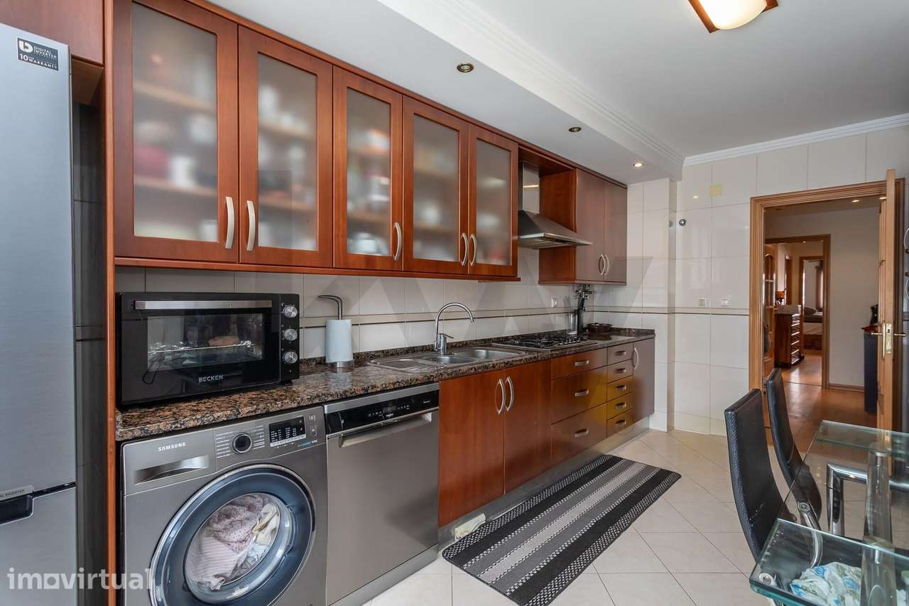 Apartamento T3, 103m2  | Lugar de estacionamento - Alcabideche – Casca - Grande imagem: 2/18