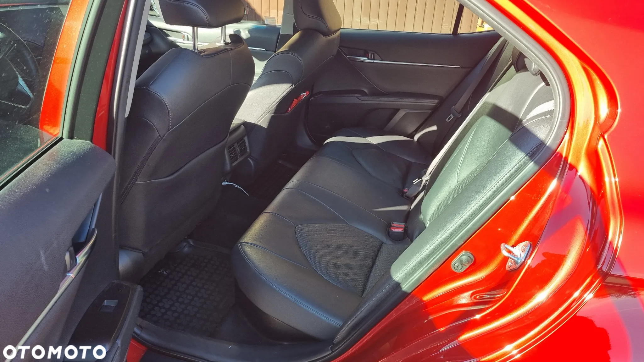 Toyota Camry 2.5 Hybrid Executive CVT - 10