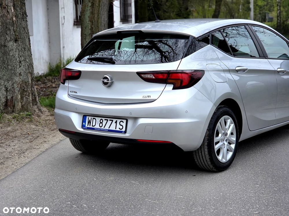 Opel Astra 1.6 CDTI Elite S&S - 11