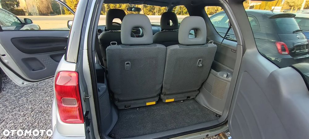 Toyota RAV4 4x4 Sol - 19