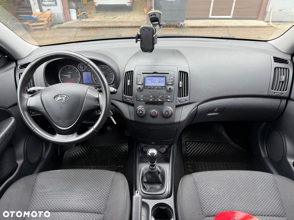 Hyundai i30 1.4 Base + - 16