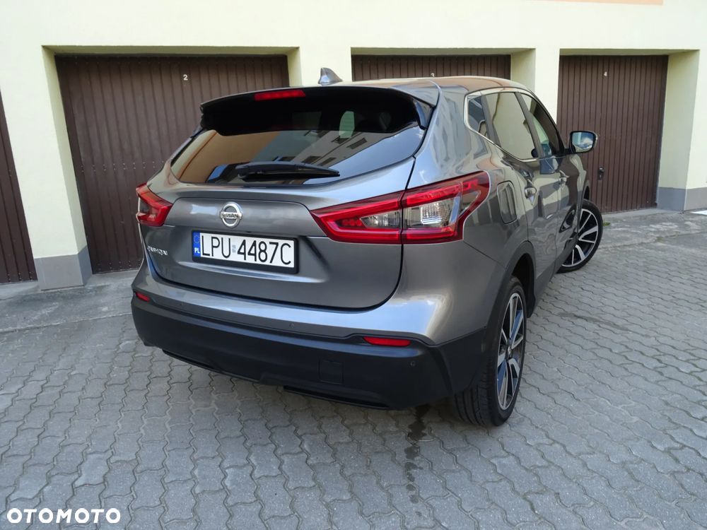 Nissan Qashqai 1.3 DIG-T TEKNA - 22