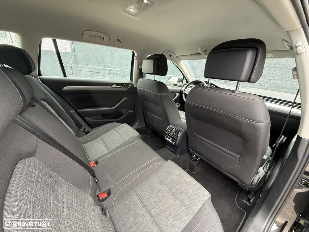 VW Passat Variant 2.0 TDi Business DSG - 8