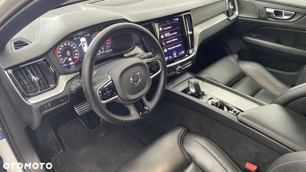 Volvo V60 B4 D R-Design - 10